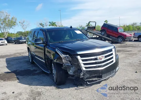 2015 Cadillac Escalade Esv Standard z USA, uszkodzony, nr VIN 1GYS3RKJ9FR579692